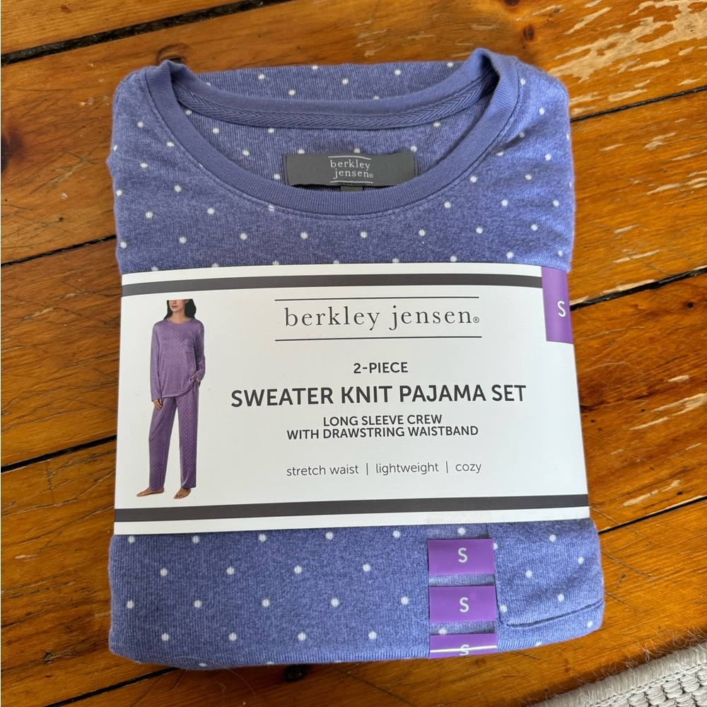 Berkley Jensen Sweater Knit Pajama Set